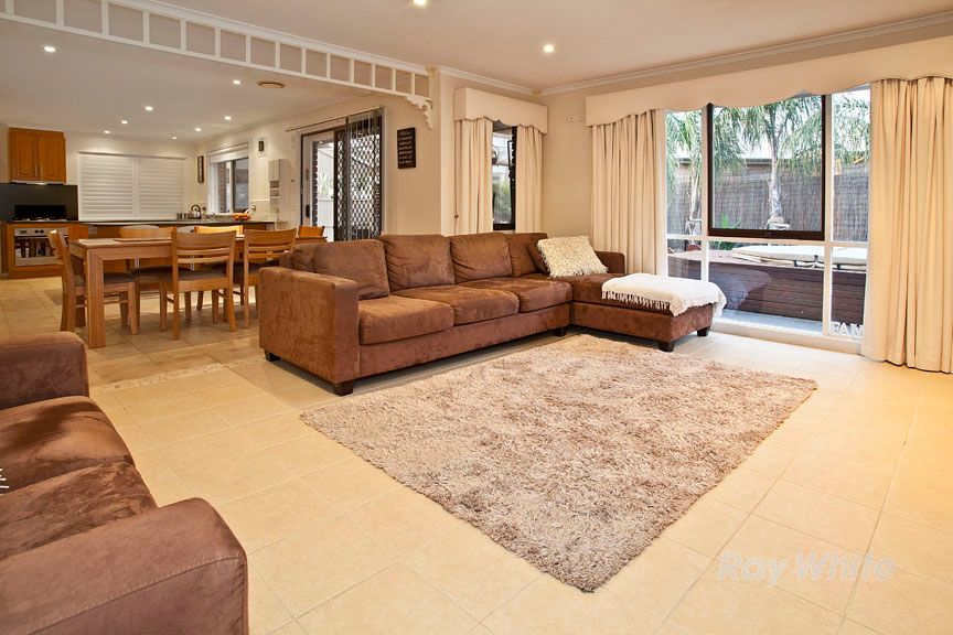 345 Dandelion Drive, ROWVILLE, VIC 3178