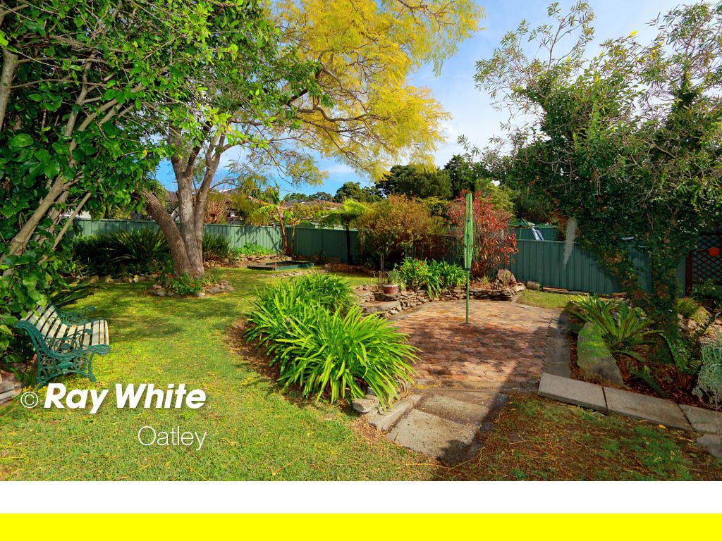 16 Waterside Parade, PEAKHURST HEIGHTS, NSW 2210