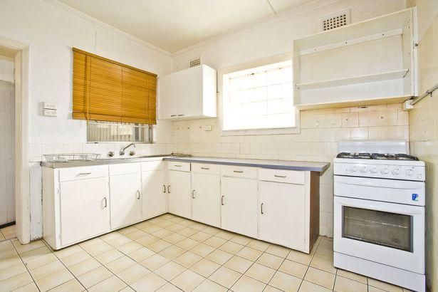 3 Marine View, THE HILL, NSW 2300