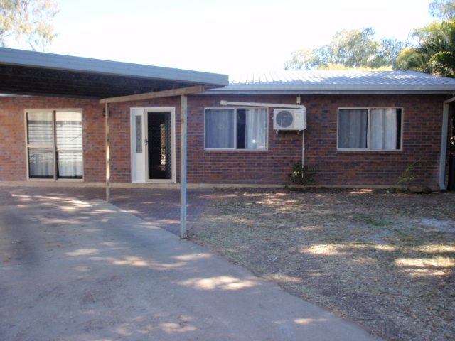 34 Dawn Crescent, EMERALD, QLD 4720