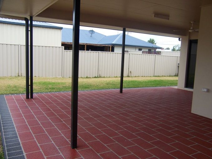 2 Joel Ernest Drive, EMERALD, QLD 4720