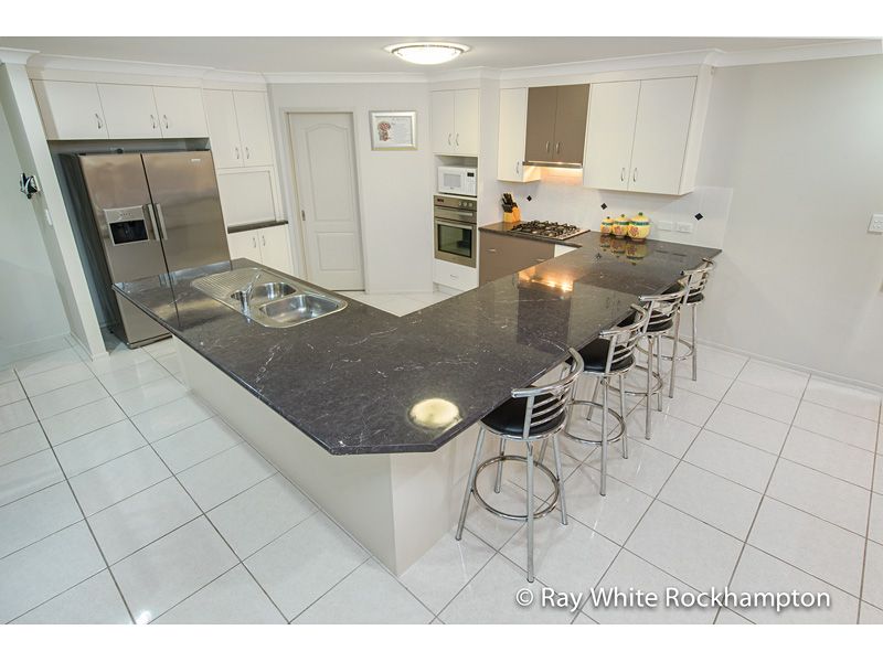 11-13 Goldfinch Drive, Parkhurst, QLD 4702