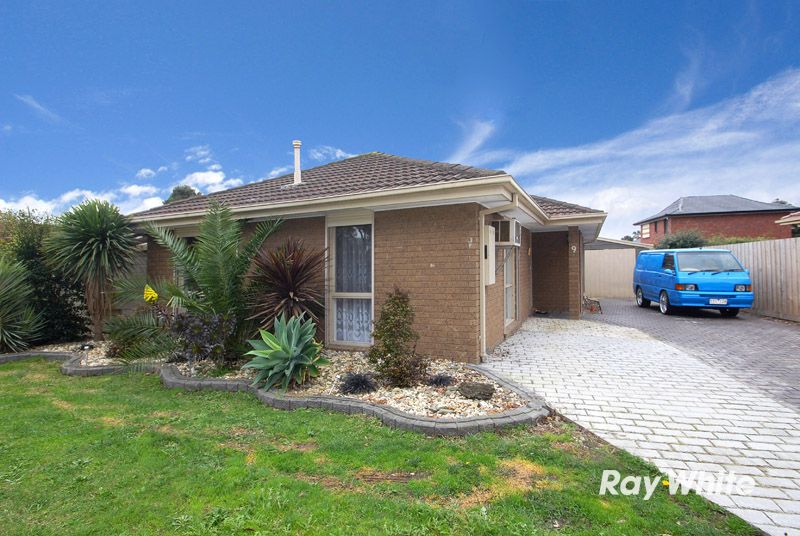 9 Lesdon Avenue, CRANBOURNE NORTH, VIC 3977