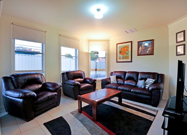 2/2 Barry Street, RESERVOIR, VIC 3073