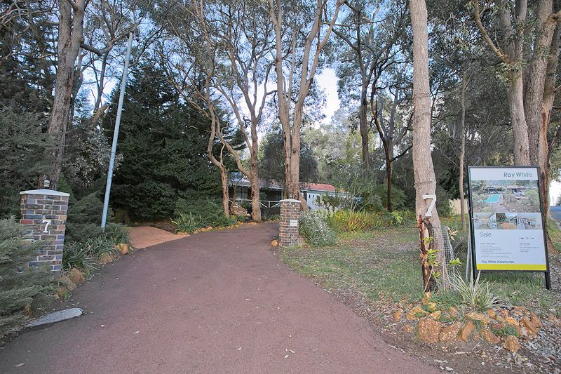 7 Schmitt Road, KALAMUNDA, WA 6076