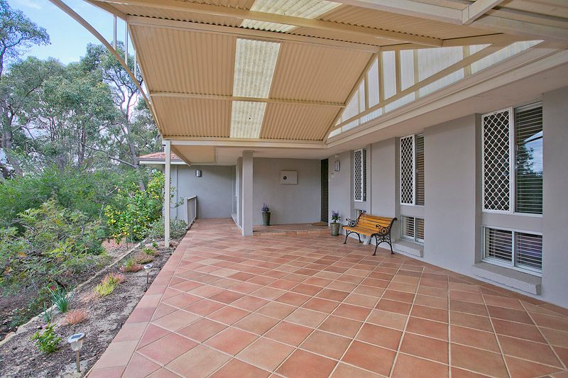 6 Camira Place, GOOSEBERRY HILL, WA 6076