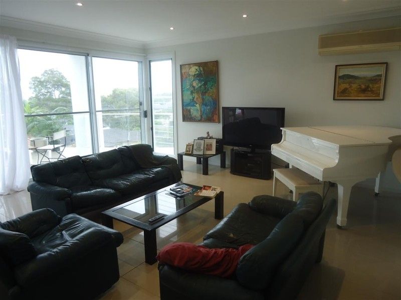 27 Ashford Parade, MEREWETHER HEIGHTS, NSW 2291