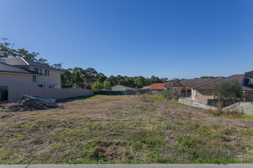 8 Maximillian Drive, FLORAVILLE NSW 2280