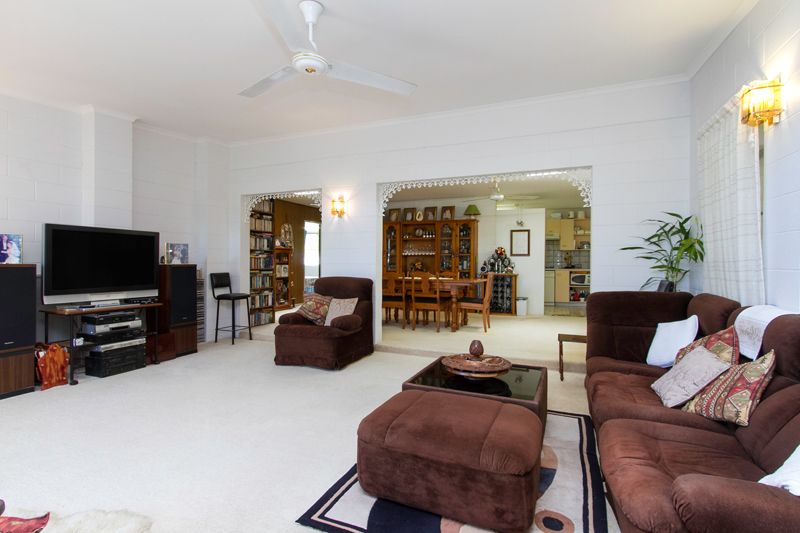 PALM COVE, QLD 4879