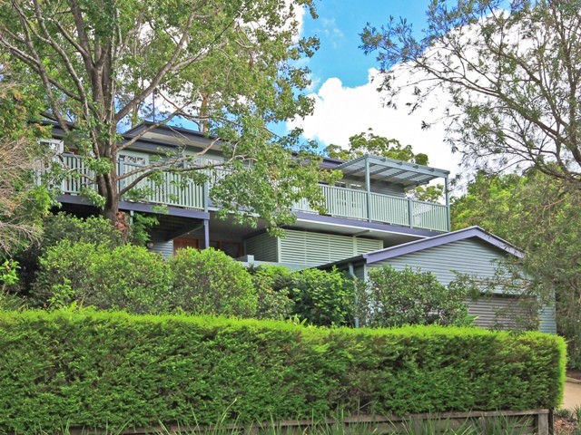 9 Rambler Street, BARDON, QLD 4065