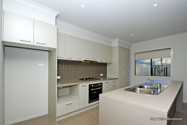 9 Pin Oak Mews, EPPING, VIC 3076