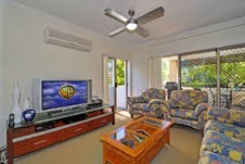 1/2 Oleander Avenue, BIGGERA WATERS, QLD 4216
