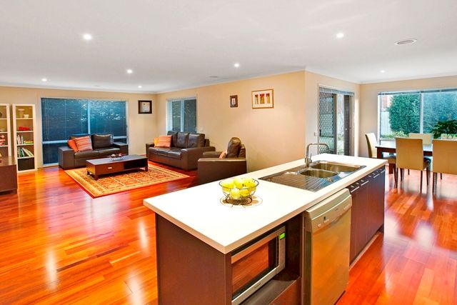 3 Burnett Crescent, RESERVOIR, VIC 3073