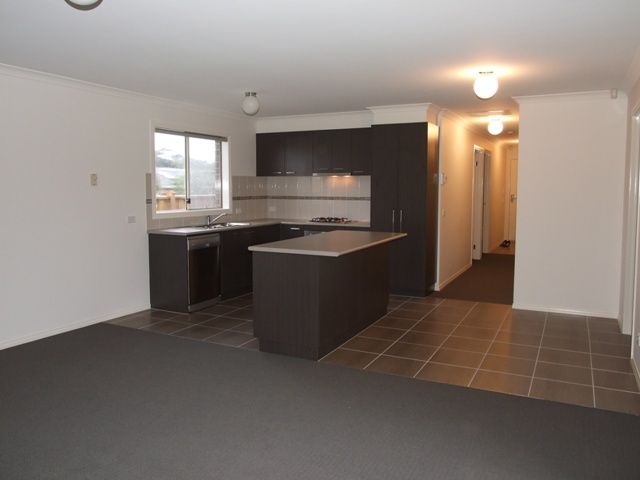 16 Rosella Grove, COWES, VIC 3922