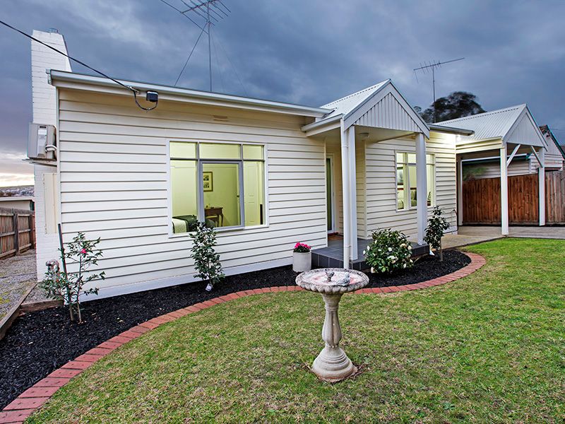 20 Clarke Avenue, BELMONT, VIC 3216