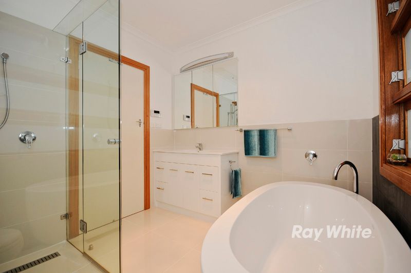 22 Pentlowe Road, WANTIRNA SOUTH, VIC 3152