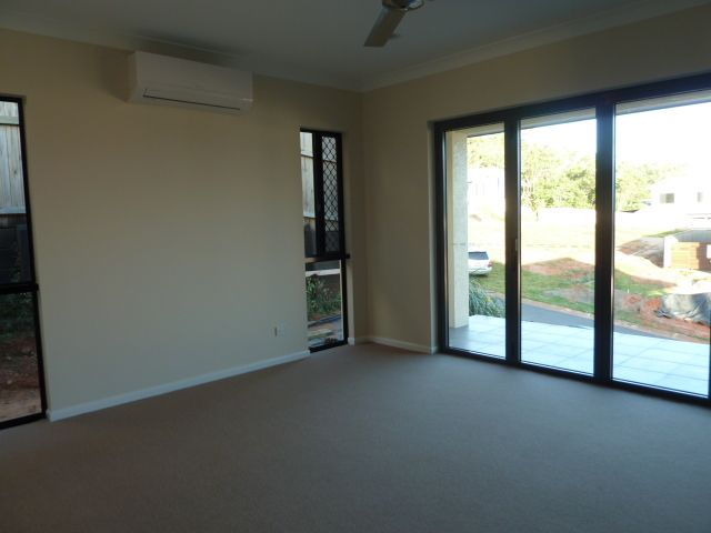 33 Catamaran Circuit, TRINITY BEACH, QLD 4879