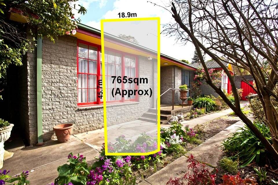 4 Morocco Court, GLEN WAVERLEY VIC 3150