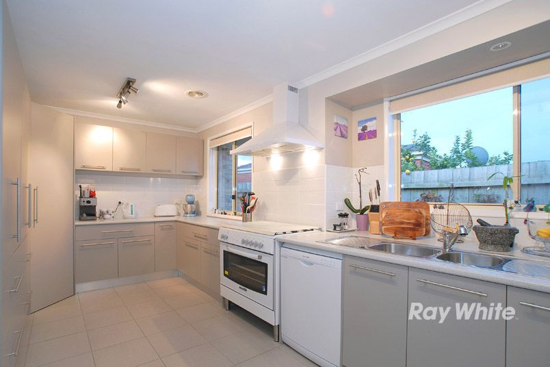 108 Bellevue Drive, BERWICK, VIC 3806