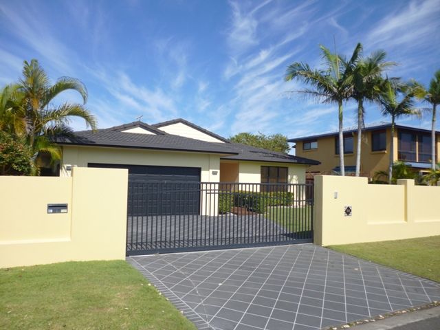 64 Glenlea Drive, MAROOCHYDORE, QLD 4558