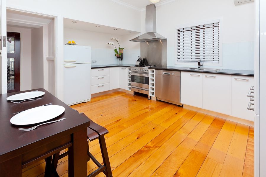 51 Burlington Street, HOLLAND PARK, QLD 4121