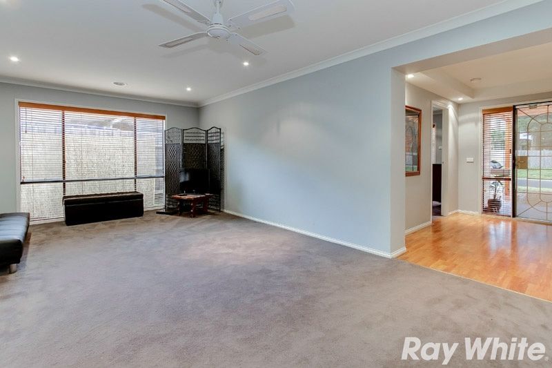 4 Nickson Close, BAYSWATER NORTH, VIC 3153