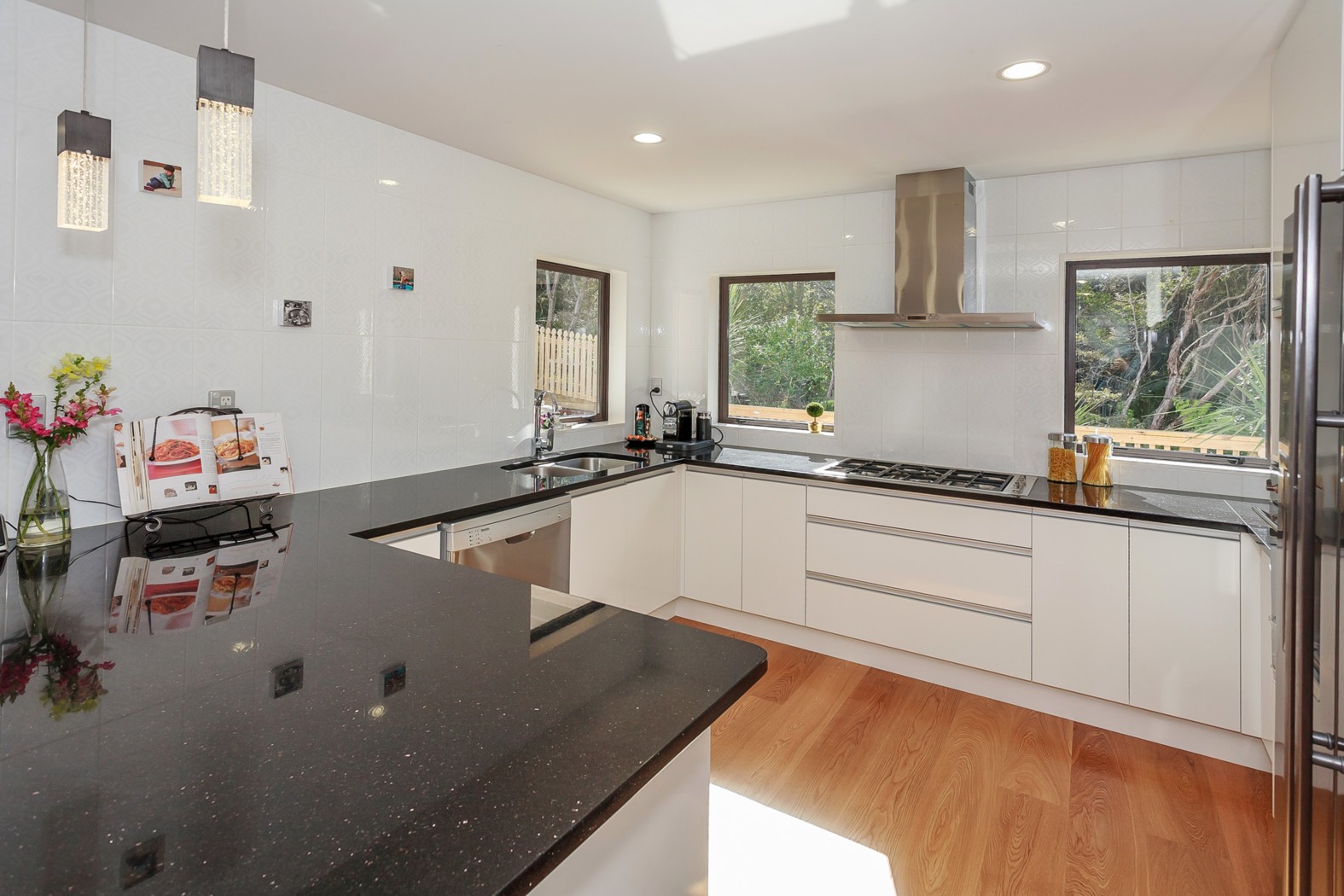 25 Silver Moon Road, ALBANY, North Shore City
