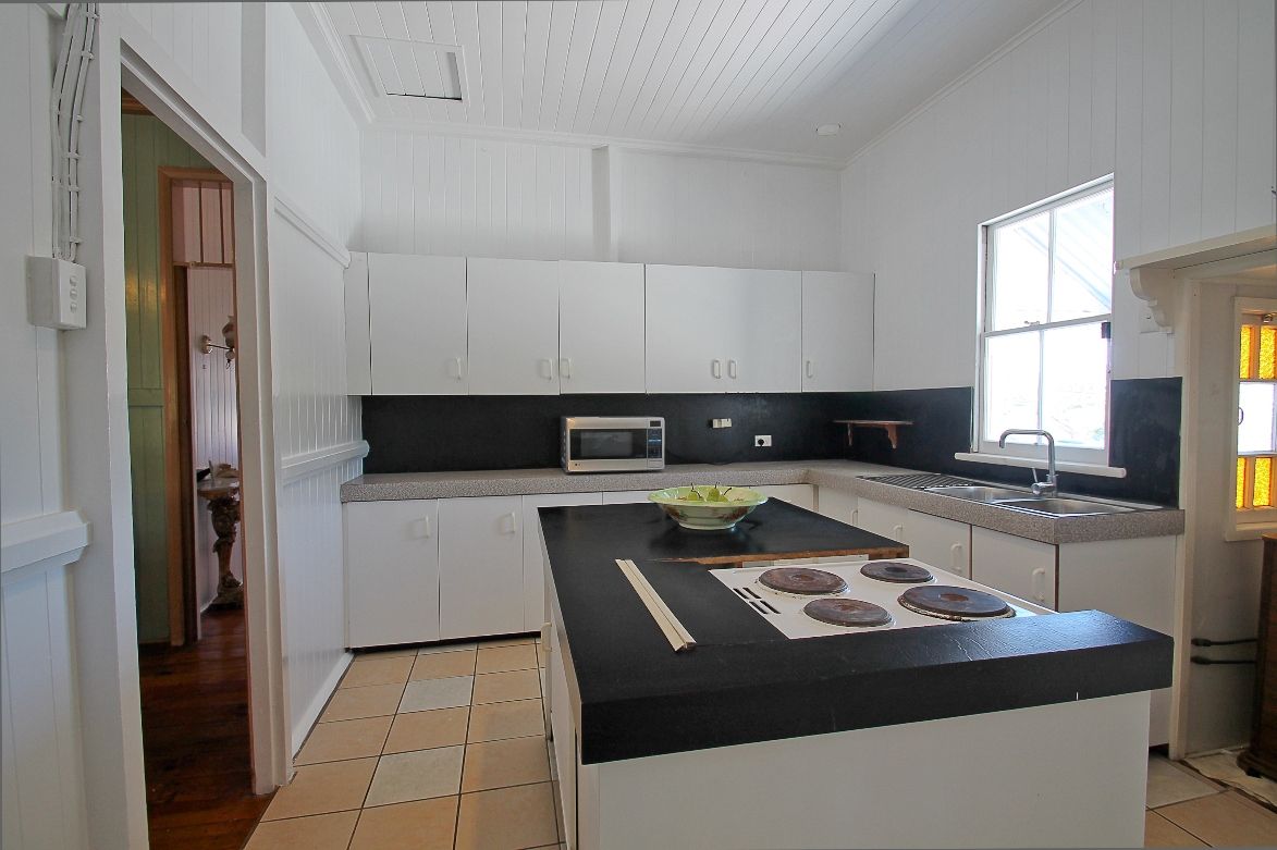 76 Francis Street, NORTH IPSWICH, QLD 4305