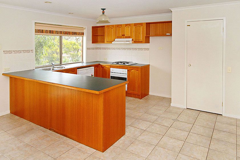 30 Honeyeater Terrace, SOUTH MORANG, VIC 3752