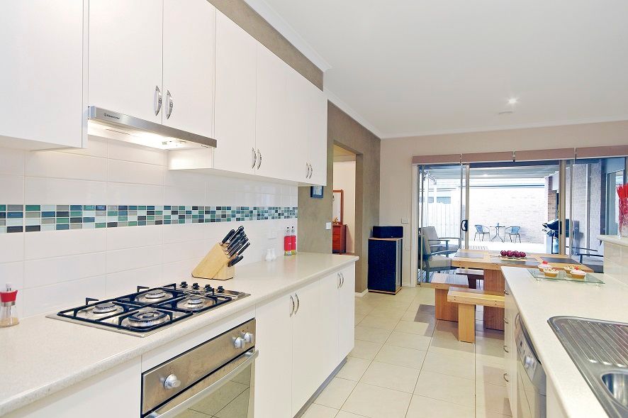 110 Rossack Drive, WAURN PONDS, VIC 3216