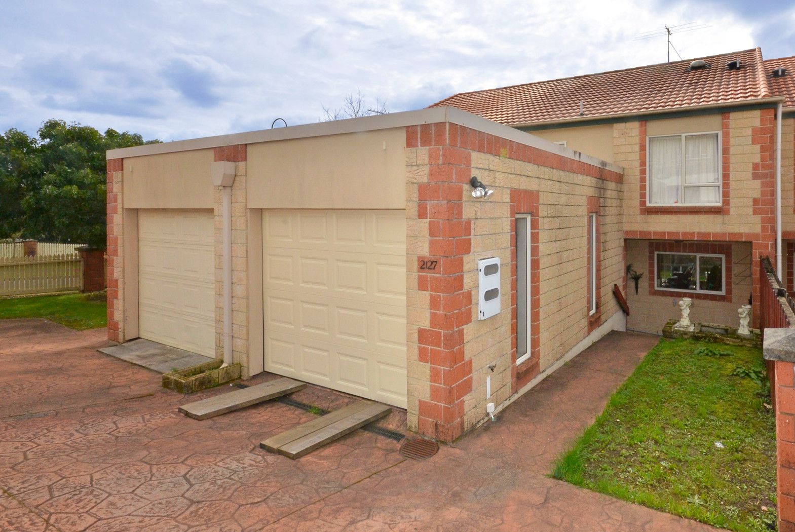 2/27 Lucienne Drive, RANUI, Waitakere City