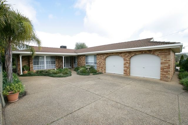 34 Oleander Crescent, LAKE ALBERT NSW 2650