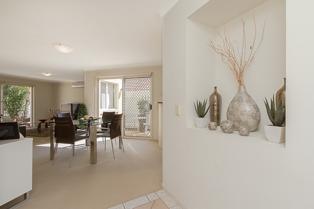 13/2 Langport Parade, MUDGEERABA, QLD 4213