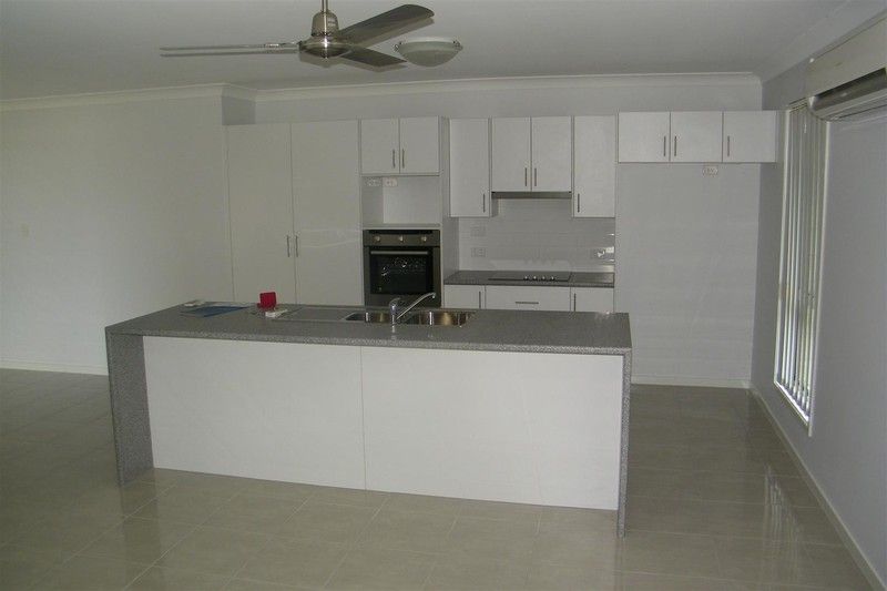 34 Liriope Drive, KIRKWOOD, QLD 4680