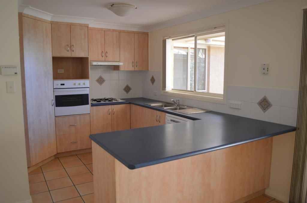 10 Pebble Beach Drive, DUBBO, NSW 2830
