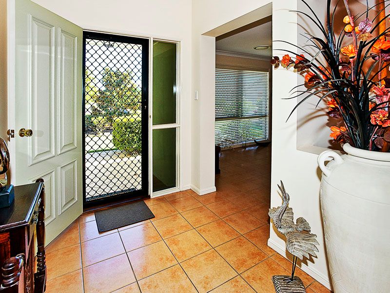 13 Skandia Court, NEWPORT, QLD 4020