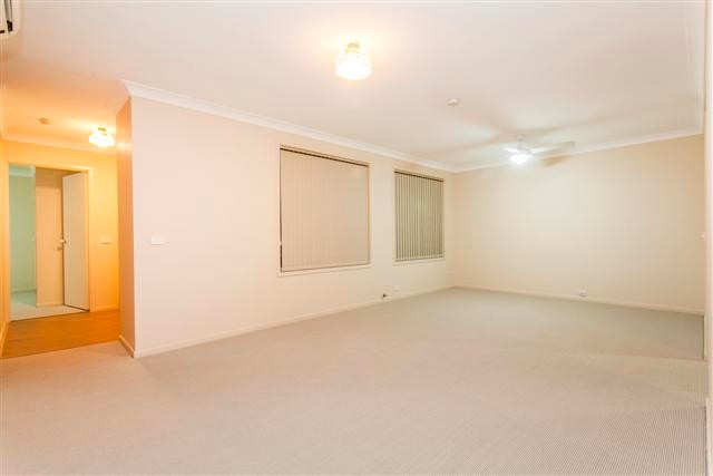 35A Harwood Circuit, GLENMORE PARK, NSW 2745
