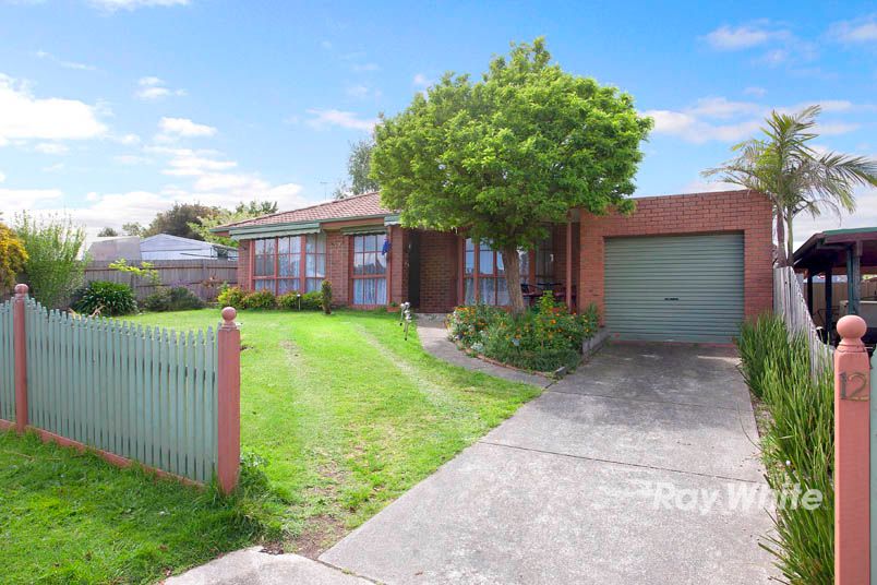 12 Osborn Grove, PAKENHAM, VIC 3810
