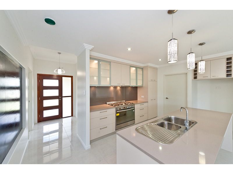 20 Tamarind Avenue, NORMAN GARDENS, QLD 4701
