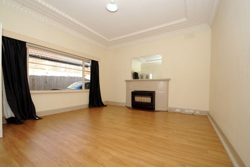 10 Patterson Raod, BENTLEIGH, VIC 3204