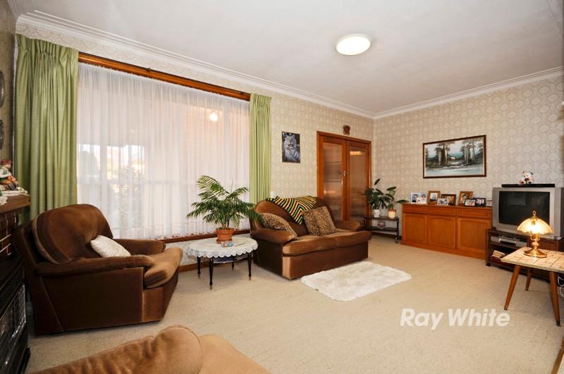 2 Caroline Crescent, BLACKBURN NORTH, VIC 3130