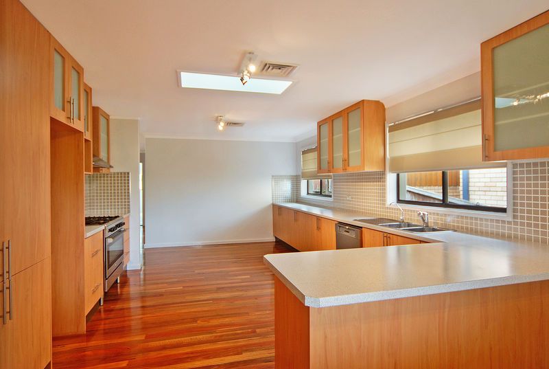 34 Eastern Avenue, SHELLHARBOUR, NSW 2529