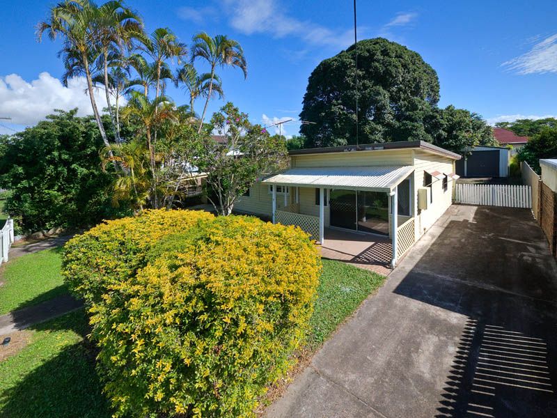 8 Airlie Avenue, DECEPTION BAY QLD 4508
