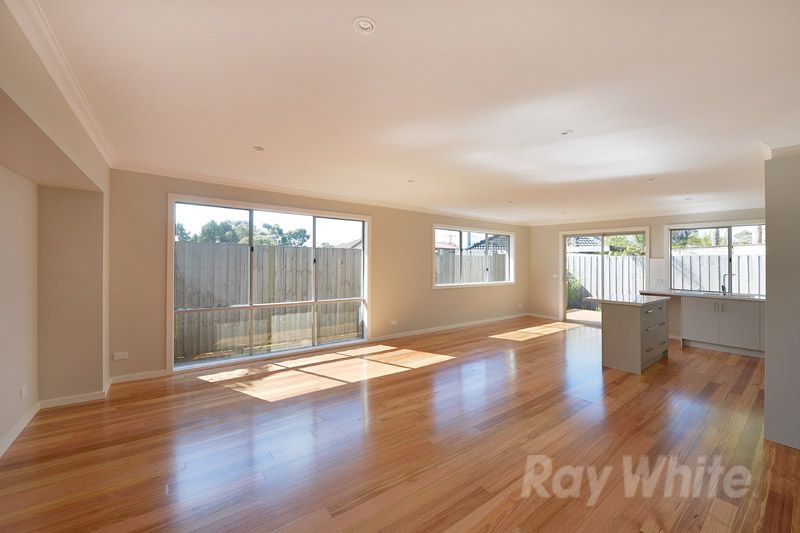2/92 Monahans Road, CRANBOURNE, VIC 3977