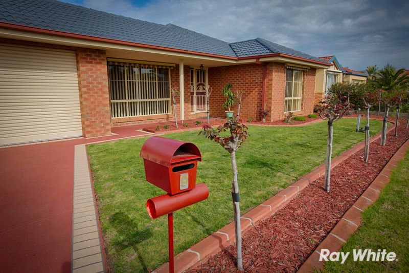9 Hayes Court, PAKENHAM, VIC 3810