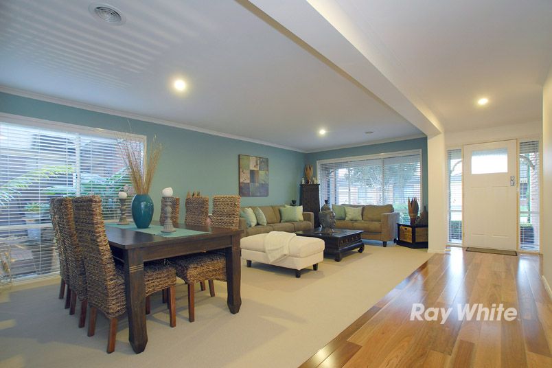 25 Sundial Court, BERWICK, VIC 3806