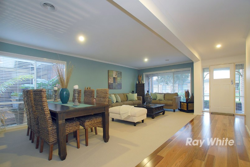 25 Sundial Court, BERWICK, VIC 3806