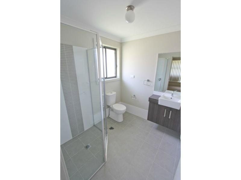 42 De'Lisle Drive, WATANOBBI, NSW 2259