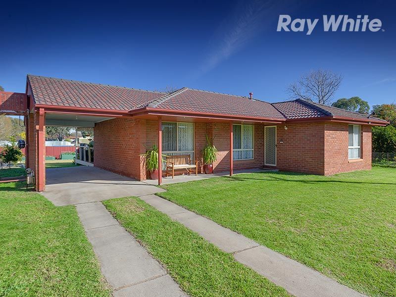 10 Hawkins Street, HOWLONG NSW 2643