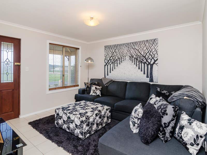 42 Fletcher Road, MOUNT BARKER, SA 5251